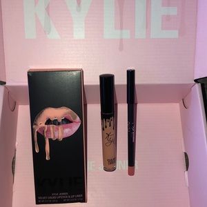 Kylie Cosmetics LA Velvet Lip Kit
